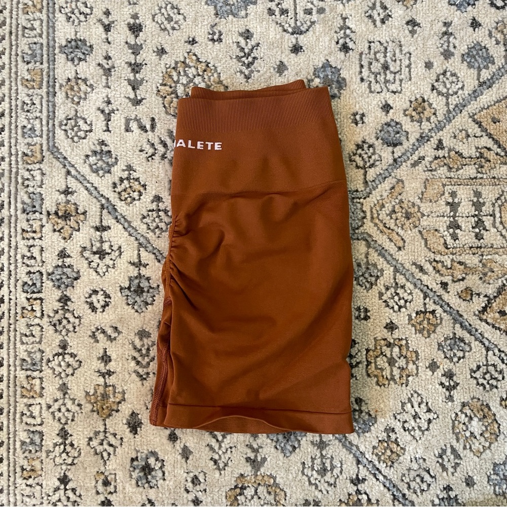 Alphalete Amplify Short